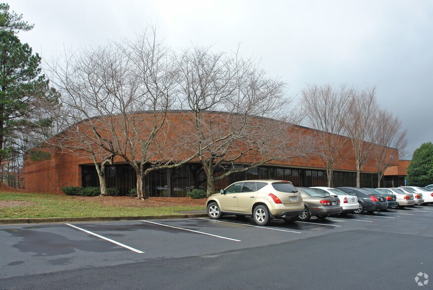 2995 Courtyards Dr, Peachtree Corners, GA à louer - Photo principale - Image 1 de 6