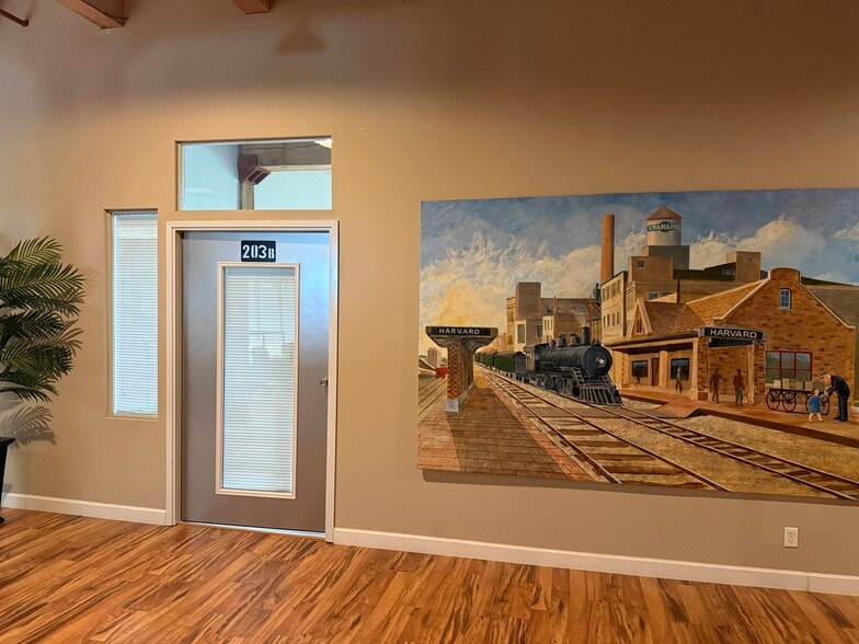 300-306 W Front St, Harvard, IL for lease - Building Photo - Image 3 of 7