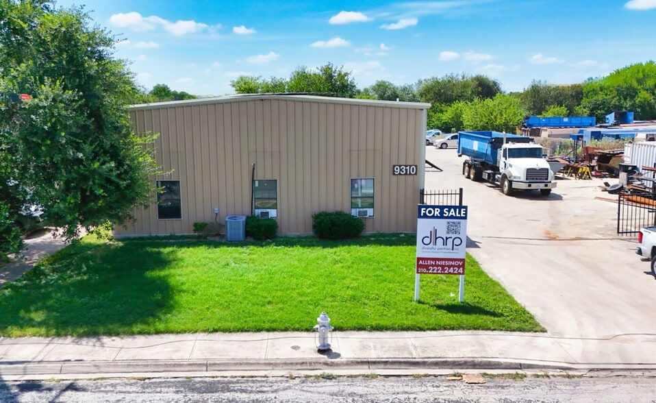 9310 Converse Business Ln, Converse, TX à vendre - Photo du bâtiment - Image 2 de 8
