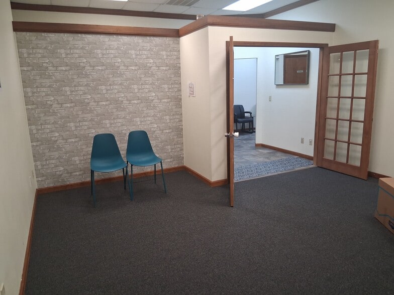 1370 N Fairfield Rd, Beavercreek, OH for lease - Building Photo - Image 2 of 8