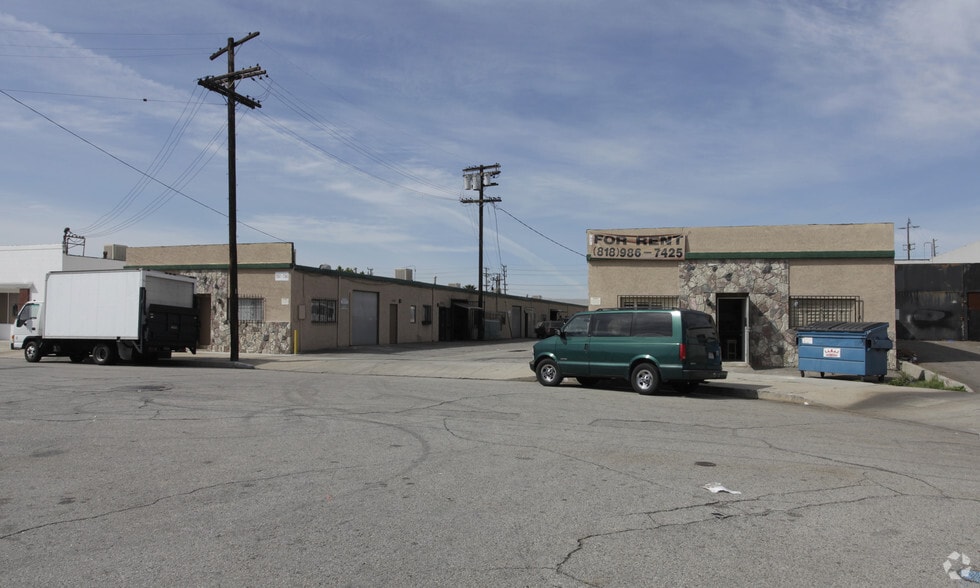 7357-7363 Atoll Ave, North Hollywood, CA for lease - Building Photo - Image 2 of 3