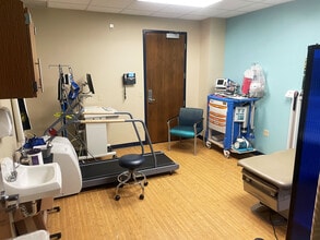 500 N Keene St, Columbia, MO for lease Interior Photo- Image 2 of 16