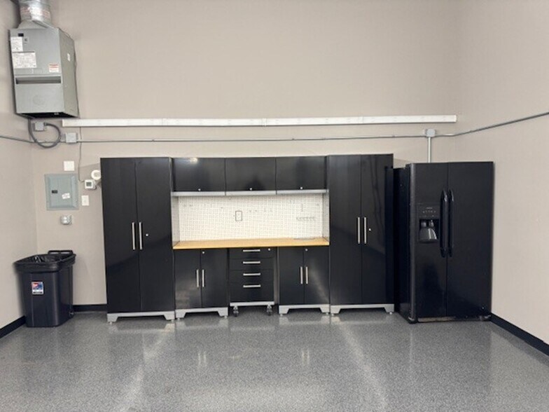 630 Sumpter St, Fort Wayne, IN à louer - Photo du bâtiment - Image 3 de 6