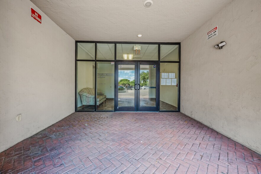 11-13 N Potomac St, Hagerstown, MD à louer - Photo du bâtiment - Image 3 de 12