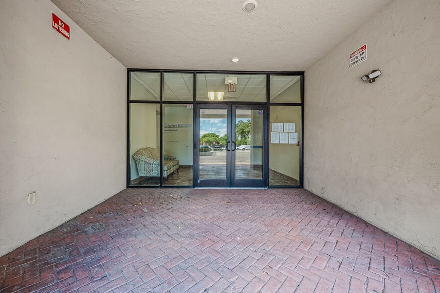 11-13 N Potomac St, Hagerstown, MD à louer - Photo du bâtiment - Image 3 de 12