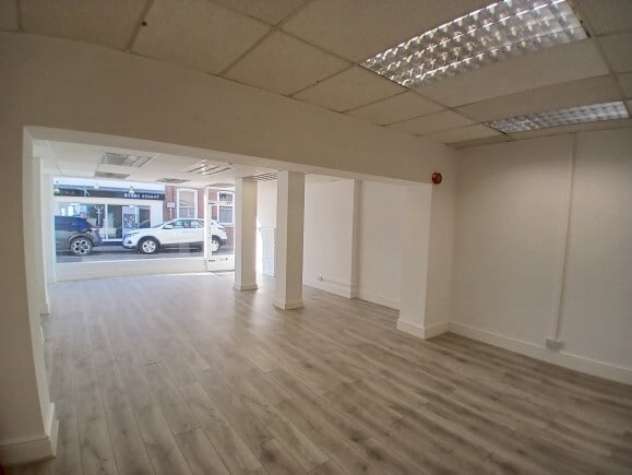 90-91 High St, Huntingdon for lease Interior Photo- Image 1 of 3