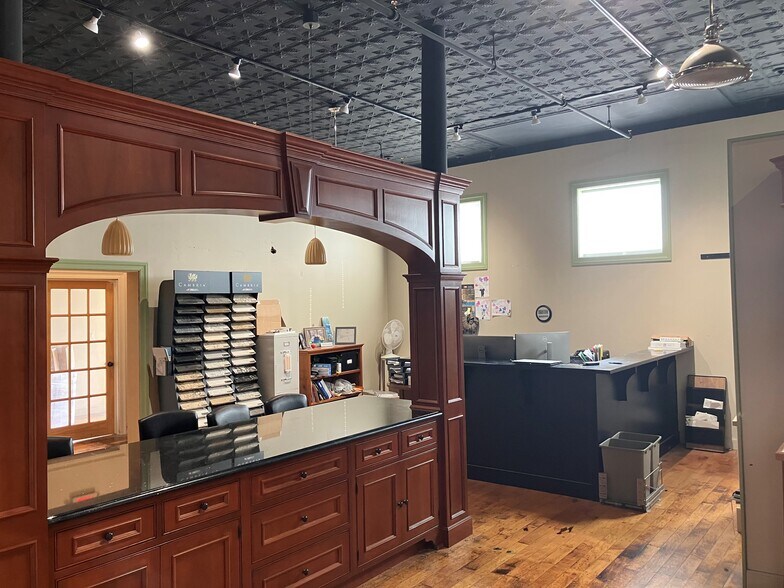 419 Lincoln St, Marlborough, MA à louer - Photo intérieure - Image 2 de 13