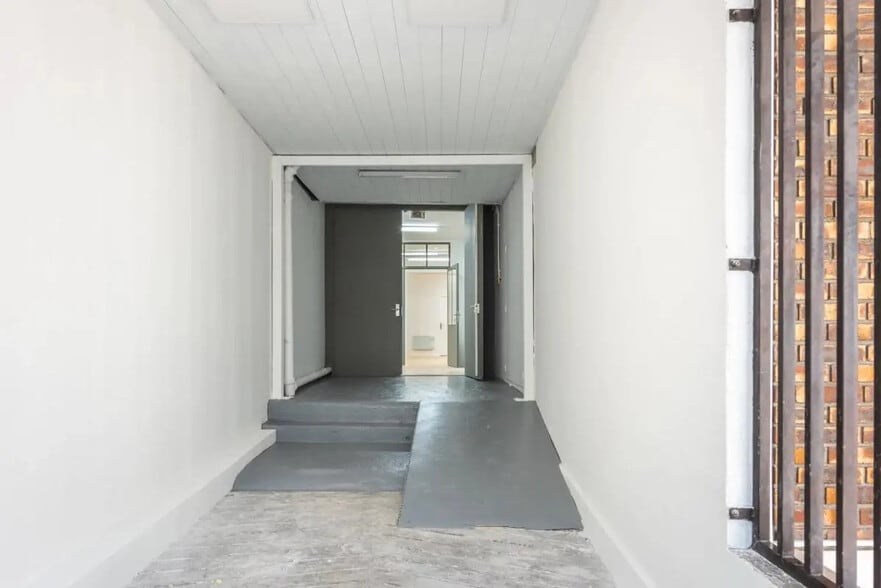 Office in Paris for sale - Building Photo - Image 1 of 10