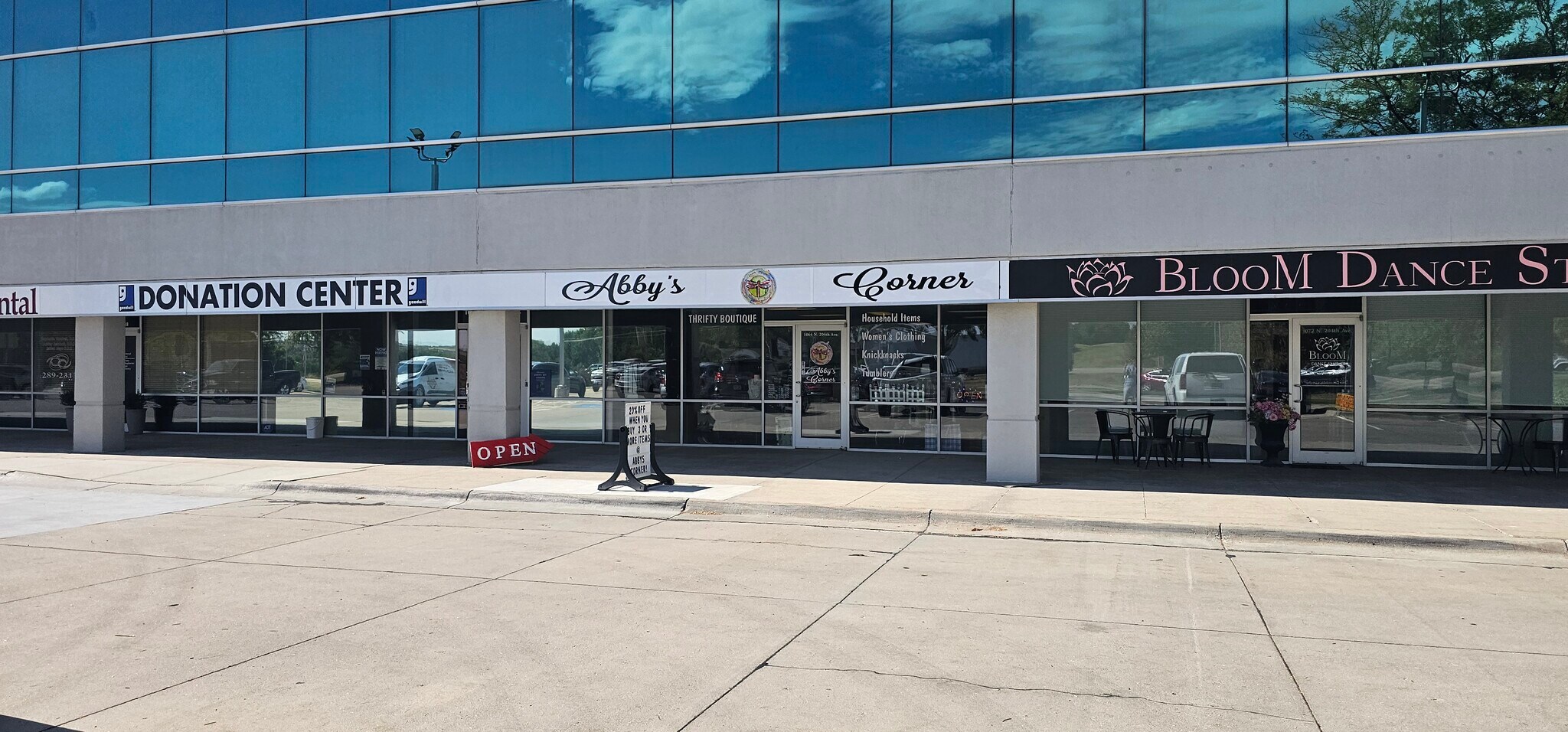 1064 N 204th Ave, Elkhorn, NE à vendre Photo principale- Image 1 de 1