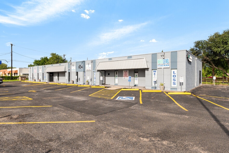 604 S 77 Sunshine Strip, Harlingen, TX for sale - Building Photo - Image 2 of 33