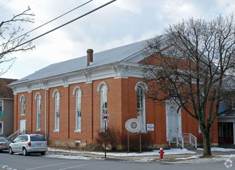 428 W Market St, New Berlin, PA for sale - Primary Photo - Image 1 of 1