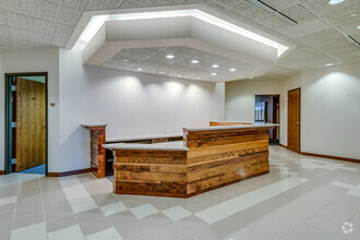 250 S Executive Dr, Brookfield, WI for lease Interior Photo- Image 2 of 9