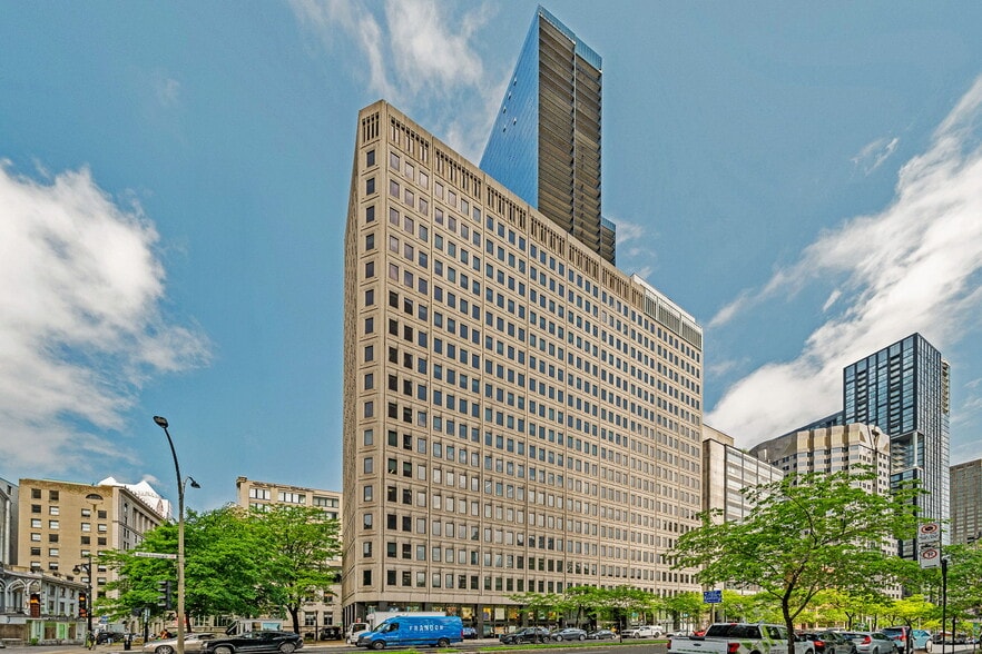 555 Boul René-Lévesque O, Montréal, QC à louer - Photo principale - Image 1 de 8