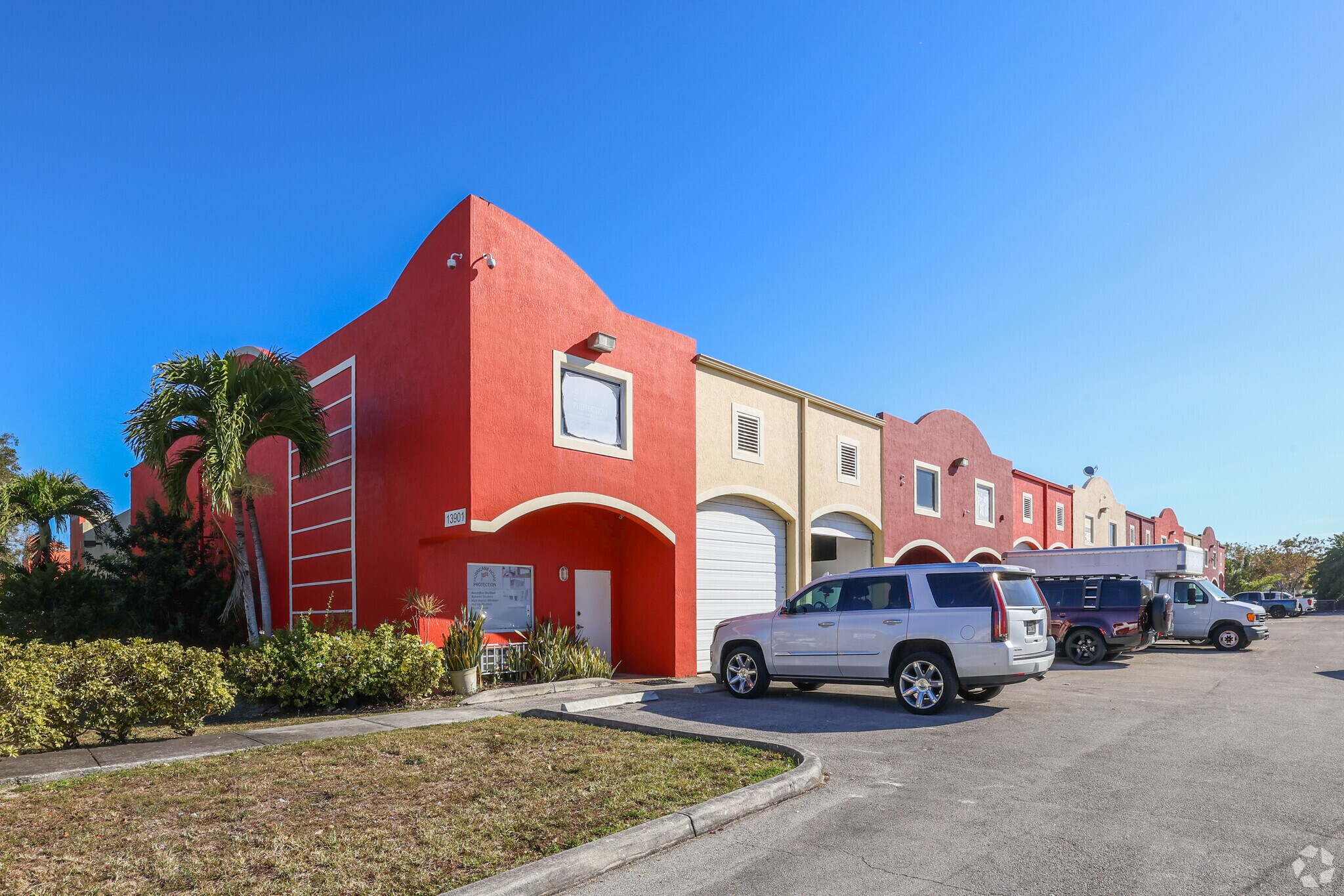 13901 SW 143rd Ct, Miami, FL à louer Photo du bâtiment- Image 1 de 7