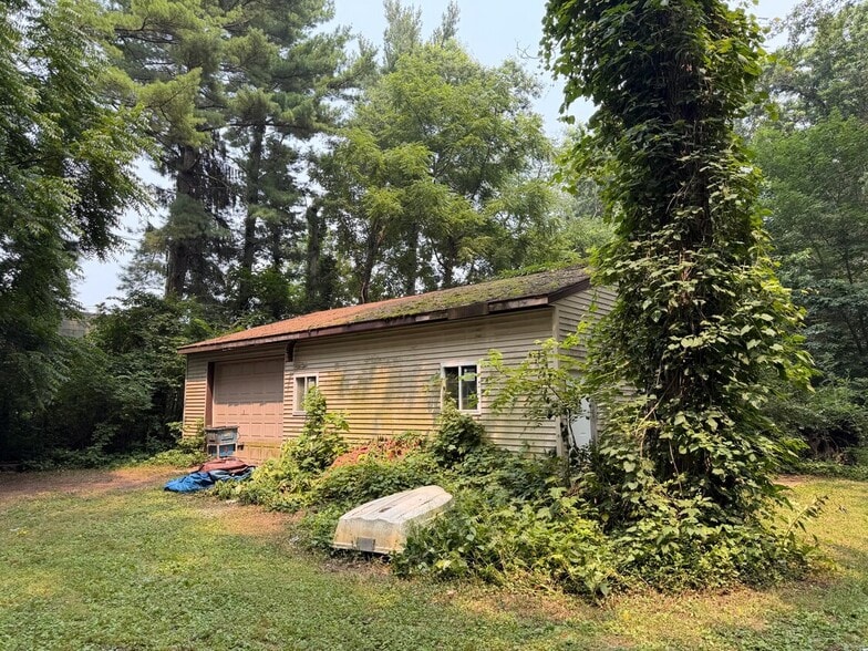 1986 S 11th St, Niles, MI for sale - Building Photo - Image 2 of 6