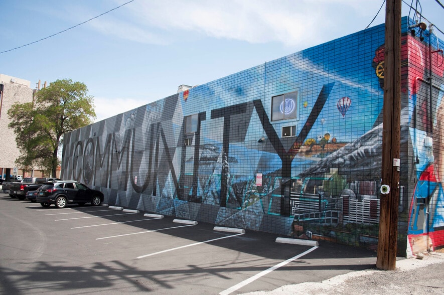 575 Forest St, Reno, NV à louer - Photo du bâtiment - Image 3 de 5