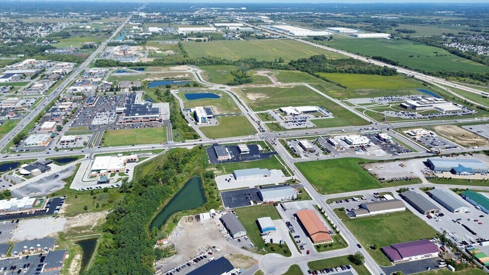 10935-11005 Delaware Pky, Crown Point, IN à vendre - Photo du bâtiment - Image 2 de 7