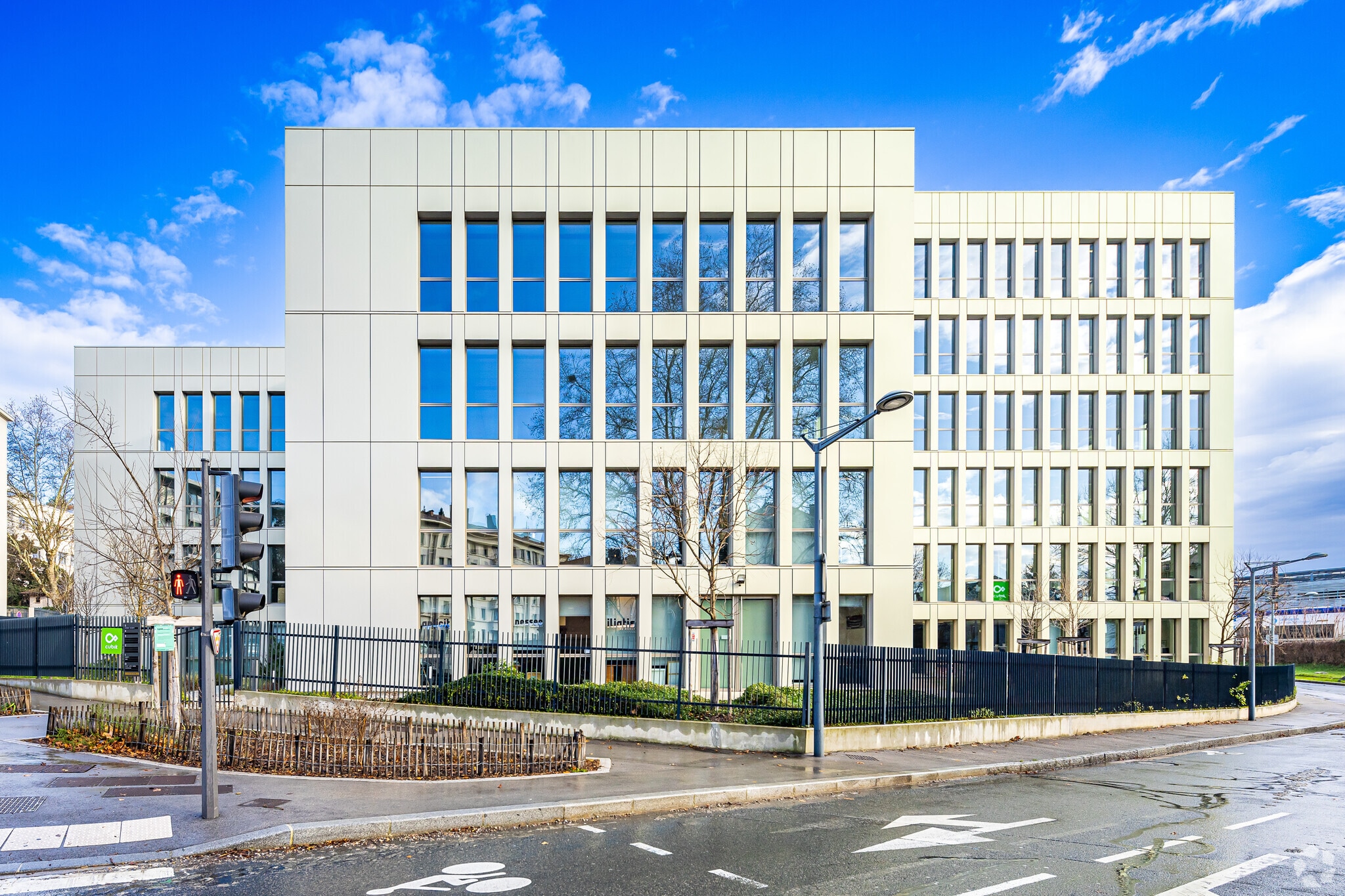 Bureau dans Lyon à louer Photo principale- Image 1 de 4