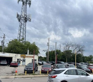 5801 W Center St & 2674 N 59th St, Milwaukee, WI à vendre - Photo du bâtiment - Image 2 de 6