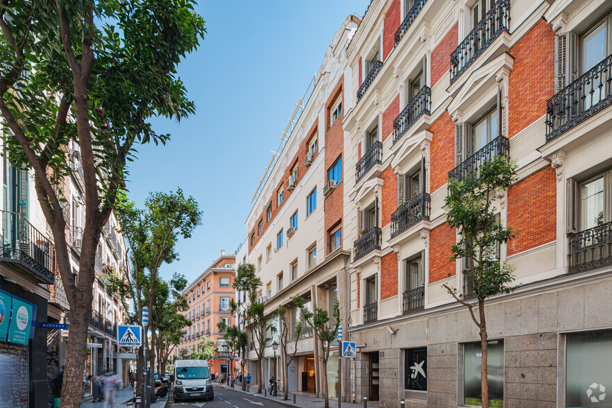 Calle de Fuencarral, 70, Madrid, Madrid à louer - Photo principale - Image 1 de 1