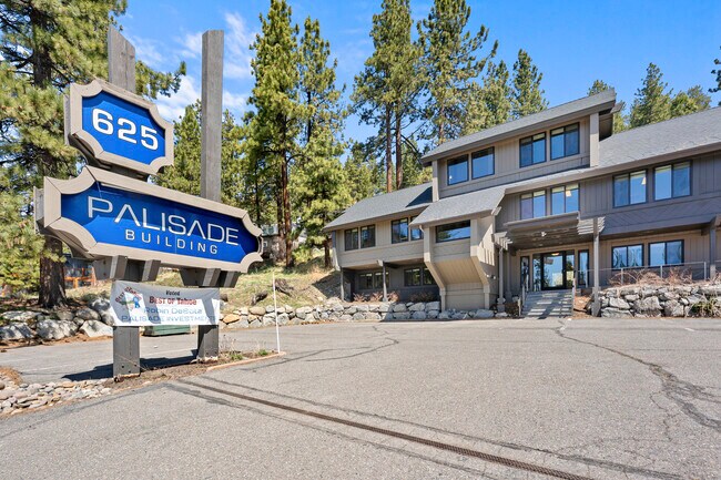 Plus de détails pour 625 Hwy 50, Zephyr Cove, NV - Bureau à vendre