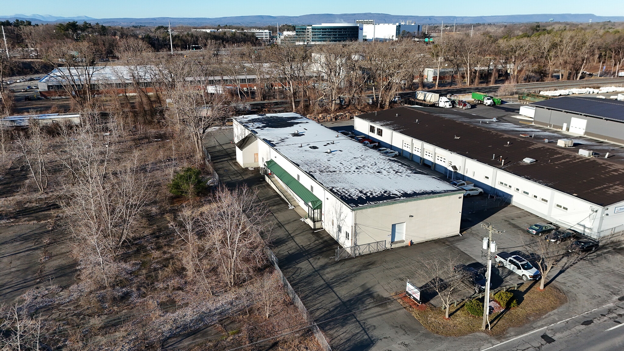 64 Railroad Ave, Albany, NY for sale Primary Photo- Image 1 of 23