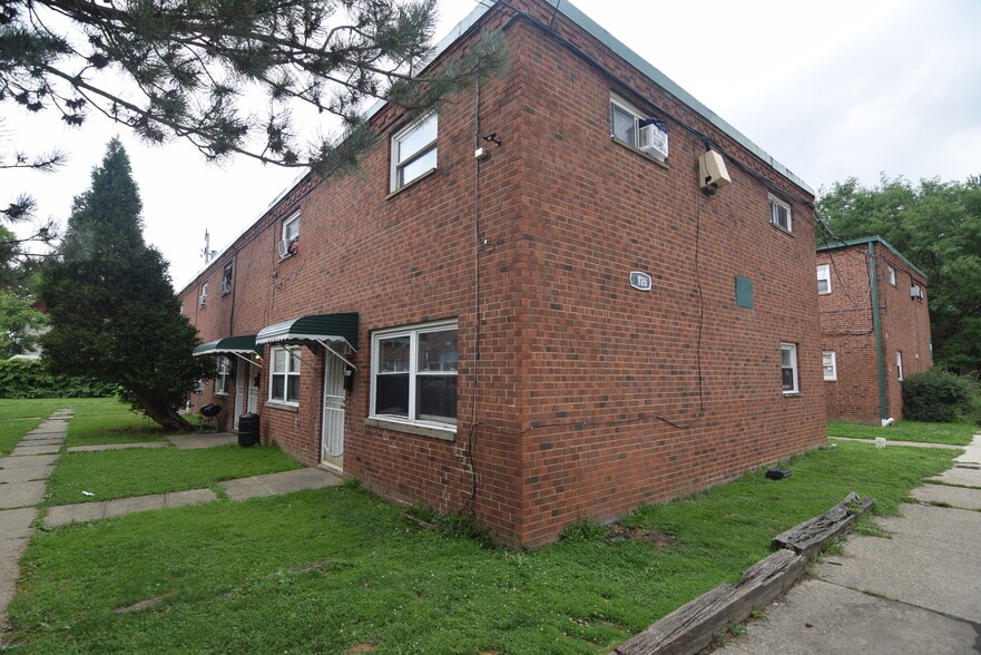 1724 Taylor Rd, East Cleveland, OH for sale - Building Photo - Image 3 of 15
