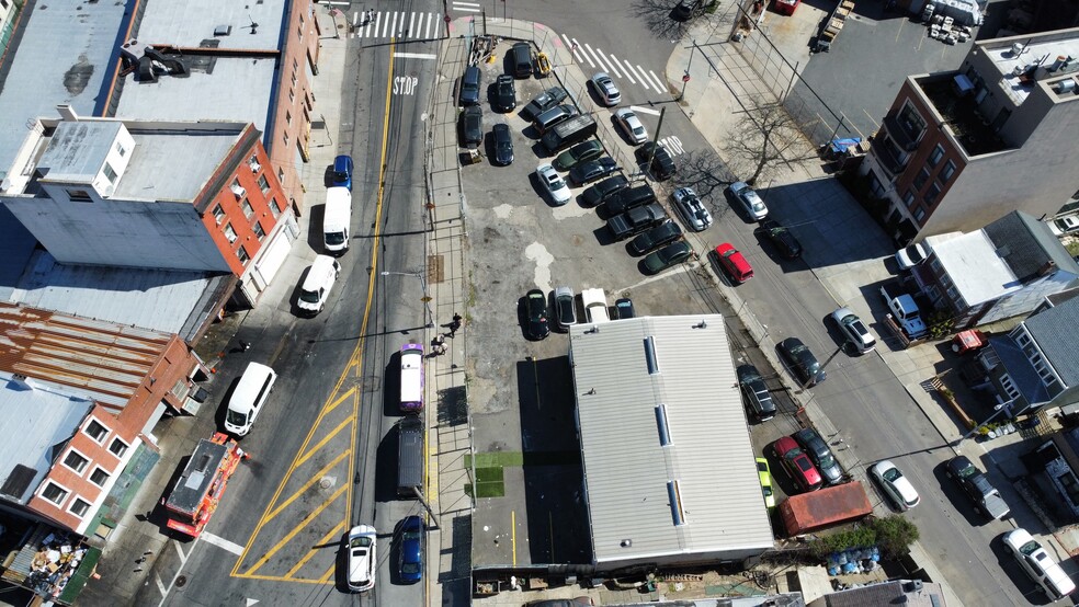 8-48 Astoria Boulevard, Astoria, NY à vendre - Photo du bâtiment - Image 3 de 5