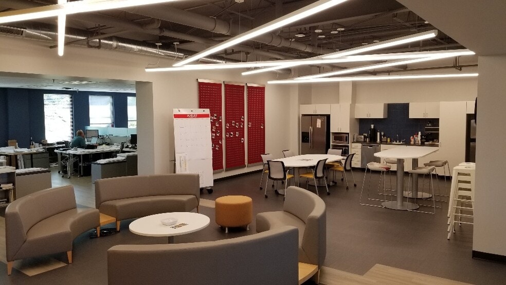 350 E New York St, Indianapolis, IN for lease - Interior Photo - Image 3 of 9