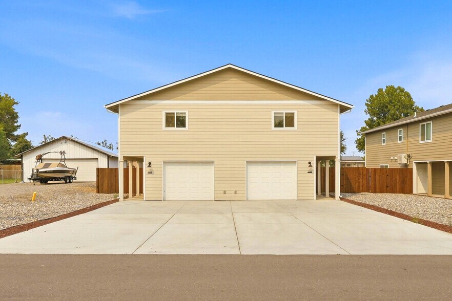 255 NE Fourth St, Irrigon, OR à vendre - Photo du bâtiment - Image 2 de 22