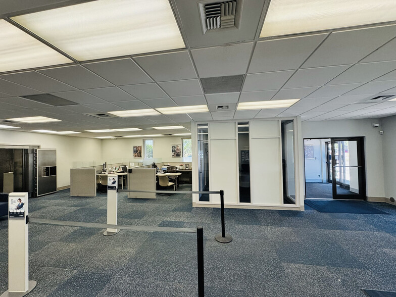 5080 W Main St, Kalamazoo, MI for sale - Building Photo - Image 3 of 9