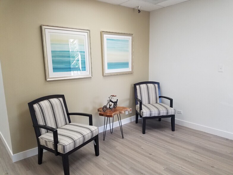 2503 Eastbluff Dr, Newport Beach, CA à louer - Photo intérieure - Image 2 de 18