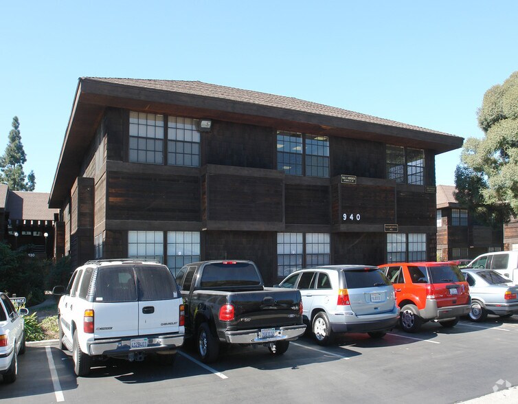 940 W 17th St, Santa Ana, CA à louer - Photo du bâtiment - Image 1 de 48