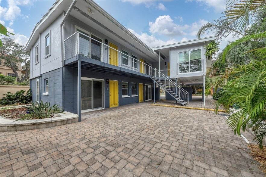 1236 13th St, Sarasota, FL for sale - Primary Photo - Image 1 of 79