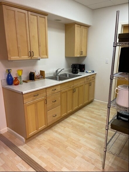 13748 Center St, Carmel Valley, CA for lease - Interior Photo - Image 2 of 61