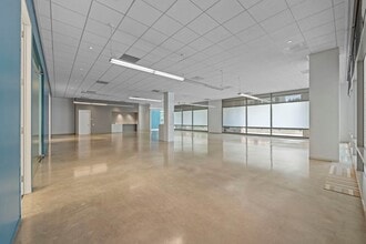 385 E Colorado Blvd, Pasadena, CA for lease Interior Photo- Image 2 of 12