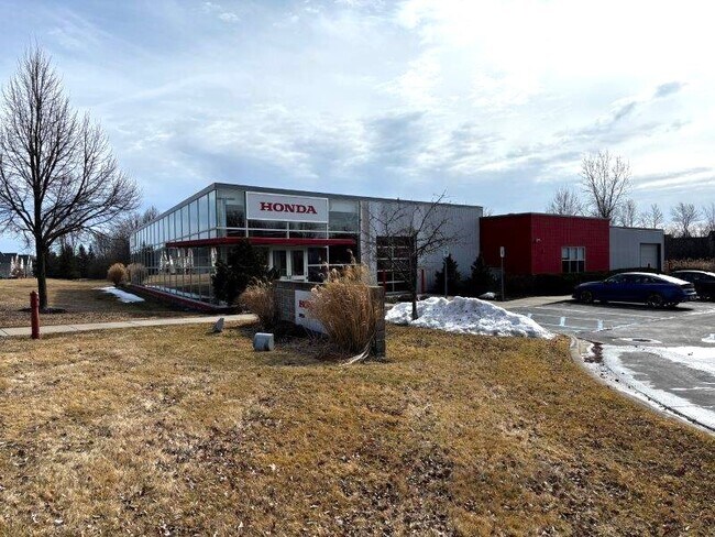 Plus de détails pour 2420 Oak Valley Dr, Ann Arbor, MI - Local d'activités à louer