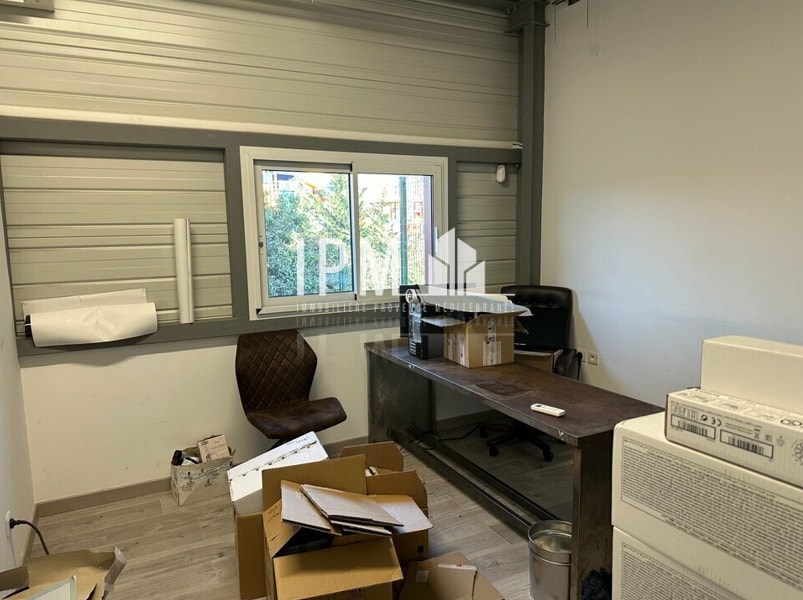 Flex in La Penne-sur-Huveaune for lease Interior Photo- Image 1 of 5