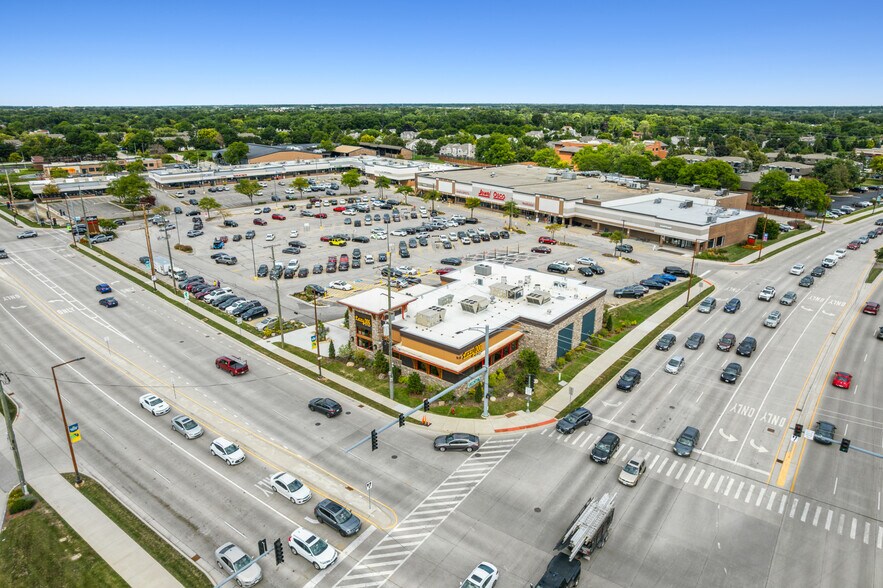 51 McHenry Rd, Buffalo Grove, IL à vendre - Aérien - Image 2 de 4