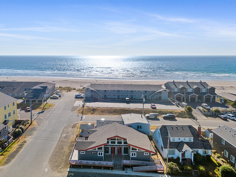 165 S Miller St, Rockaway Beach, OR à vendre - Photo du bâtiment - Image 3 de 18