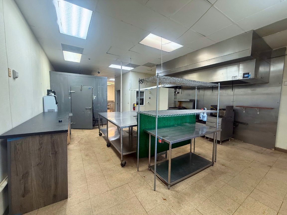 9010 W Commercial Blvd, Sunrise, FL for lease Interior Photo- Image 1 of 2