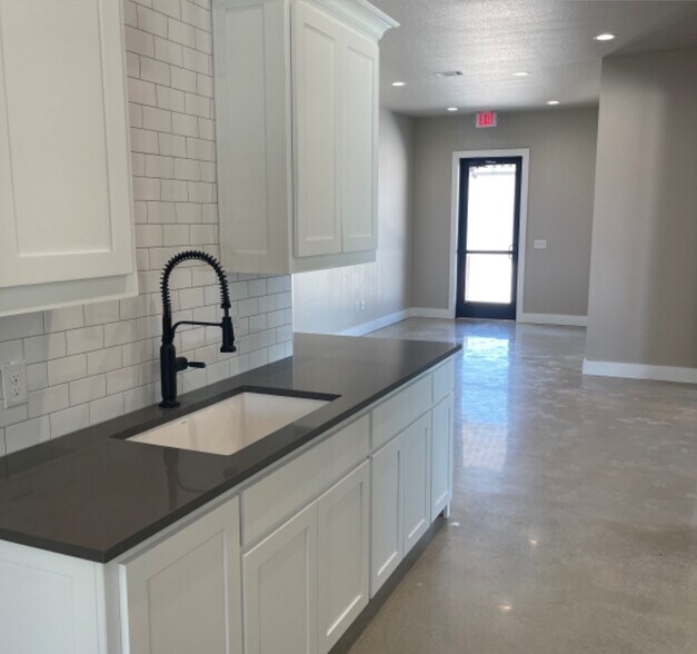 116 Nxne Dr, Hutto, TX à louer - Photo du bâtiment - Image 3 de 11