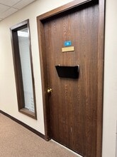 800 W Central Rd, Mount Prospect, IL for lease Interior Photo- Image 1 of 3