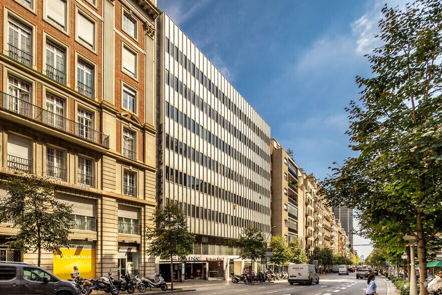 Carrer de Balmes, 196-200, Barcelone, Barcelona à louer - Photo du bâtiment - Image 3 de 4