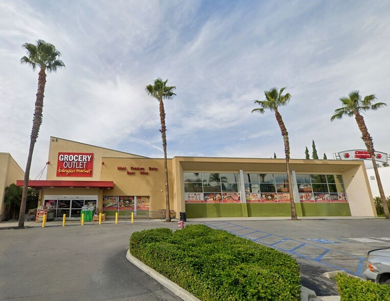 355 N Citrus Ave, Azusa, CA for lease - Building Photo - Image 1 of 2
