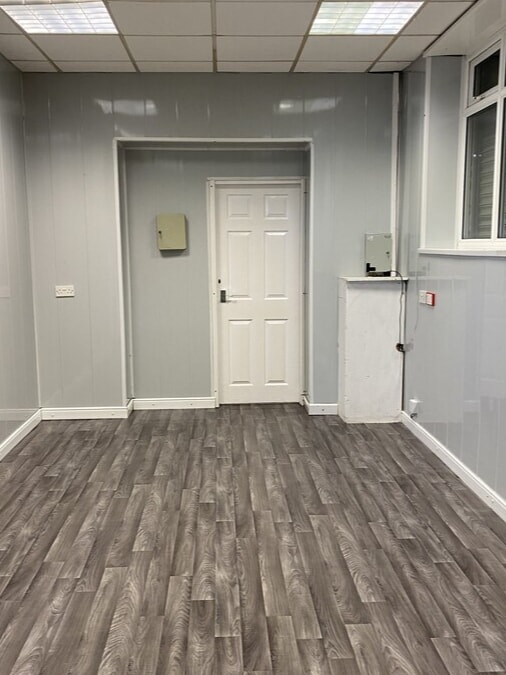 7 webber road, Liverpool for lease Interior Photo- Image 1 of 6