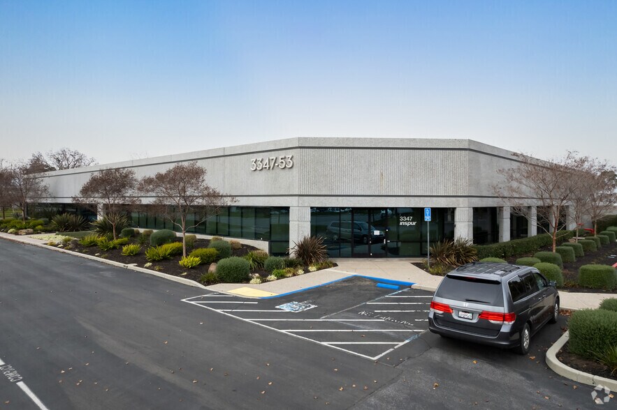 3342-3358 Gateway Blvd, Fremont, CA à louer - Photo principale - Image 1 de 4