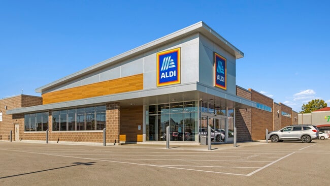 Plus de détails pour 2324 Lineville rd, Suamico, WI - Commerce de détail à vendre