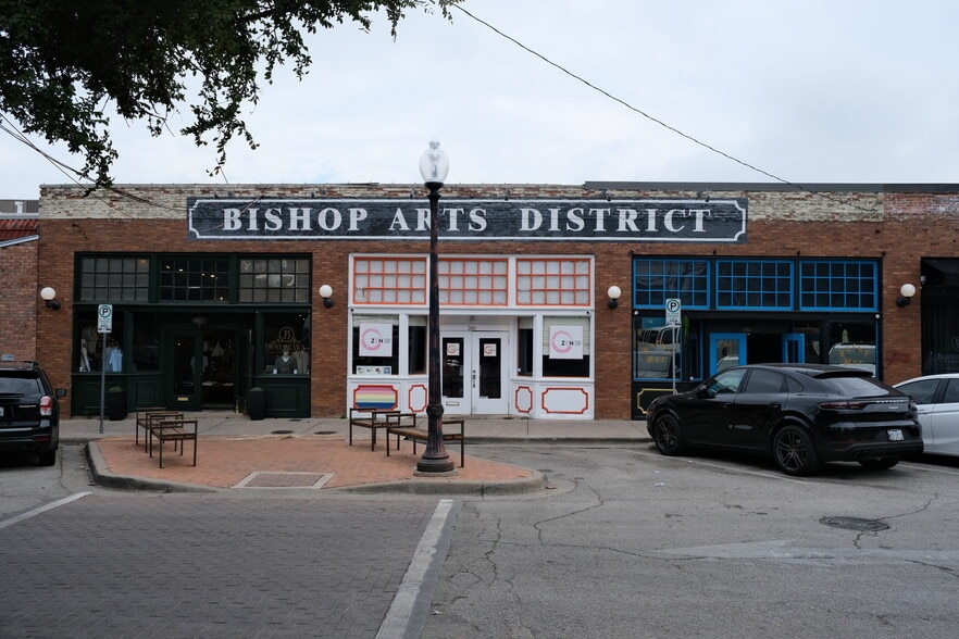 310-380 W 7th St, Dallas, TX for lease - Building Photo - Image 1 of 5