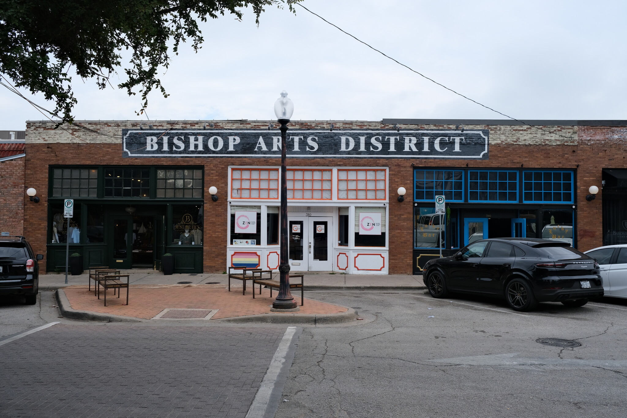310-380 W 7th St, Dallas, TX for lease Building Photo- Image 1 of 6